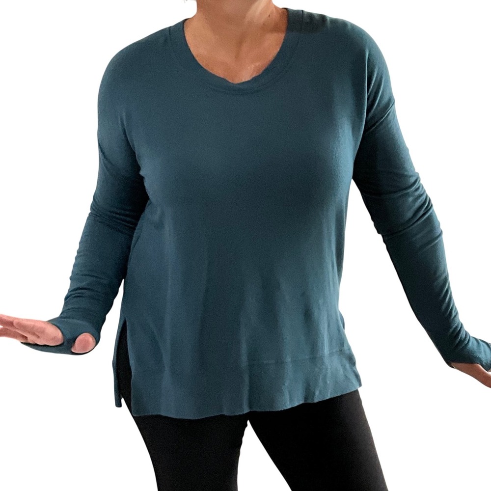 Athleta Women Teal Blue Long Sleeve Top Thumb Hole Side Slit Size‎ M Athleisure